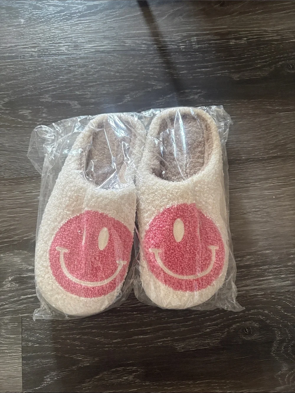 Kids Plush Slip-On Slippers with Pink Smiley Face
